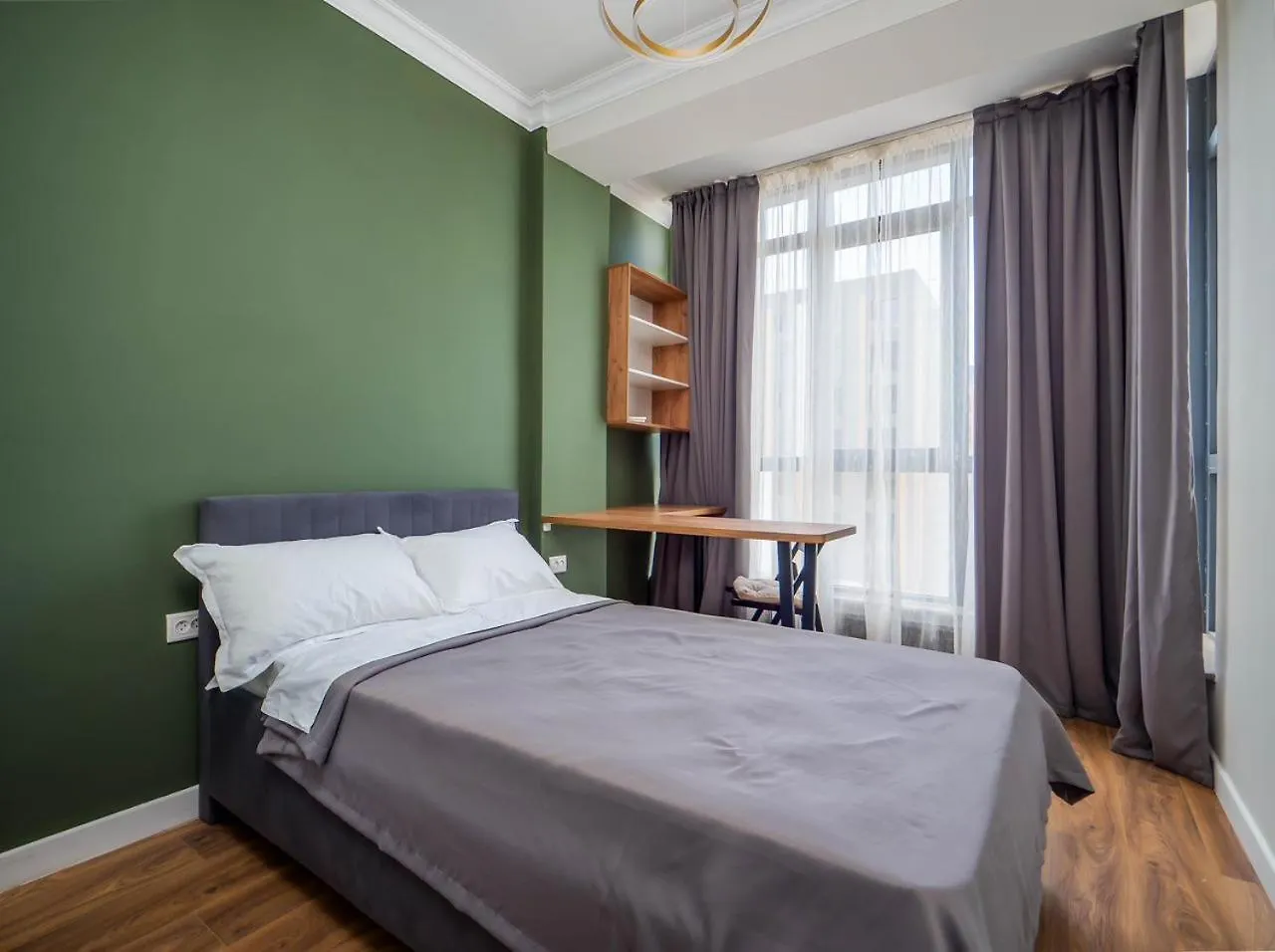 Four Season Apartment Almaty